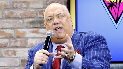 Paul Heyman giải thích làm thế nào không xâm phạm những người hâm mộ dẫn đến thành công của dòng máu Saga