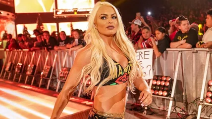 Cựu WWE Sao Mandy Rose phấn khởi và lo lắng Vince McMahon Netflix Xin lỗi