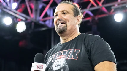 Tommy Dreamer phản ứng trước máu và Guts Homage với anh ta & Raven