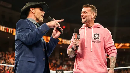 Shawn Michaels trêu chọc khả năng ngôi sao WWE CM Punk dành thời gian cho NXT