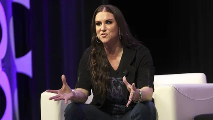 Tại sao Dave Meltzer tin rằng cựu giám đốc WWE Stephanie McMahon biết về tuyên bố của Ashley Massaro