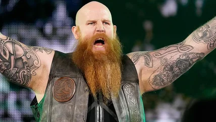 Quay về. Tại sao Erick Rowan có đặc tính là Wyatt bị bệnh tình cảm Vignette on Raw