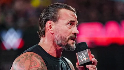 MỘT CM punk trả lời cho Drew McIntyre rằng anh ta không phải là lãnh đạo