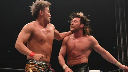 Kenny Omega nhìn lại vào năm 2017 trong trận đấu với Kazuchika Okada