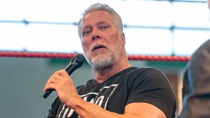 Phòng Nước Hoa Kevin Nash giải thích Tại sao Logan Paul không phải là một trong những "các cậu bé"