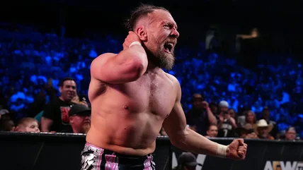 Lời cảnh báo mộ của Bryan Danielson cho một số nhà vô địch Swerve Strickland sau vụ nổ Dynamite