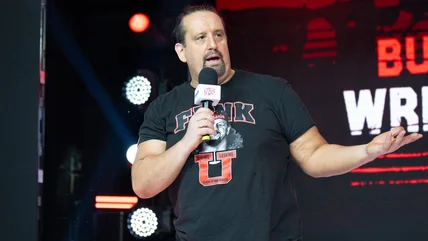 Tại sao Tommy Dreamer bị rối loạn bởi cuộc gọi của Bron Breakker cho WWE Main Ros