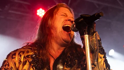 MỘT SỐ ngôi sao Chris Jericho nhìn lại thế giới bên ngoài