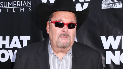 Jim Ross Nghĩ rằng có khả năng ngôi sao trước đây sẽ ký với AT