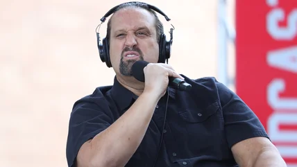 Tommy Dreamer nói WWE chơi an toàn với đoạn nhạc thô