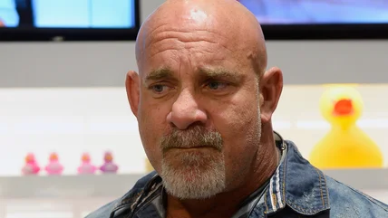 Hội trường của Famer Goldberg đến Bret Hart On Career-Ending Botch: 'Hãy vượt qua nó'