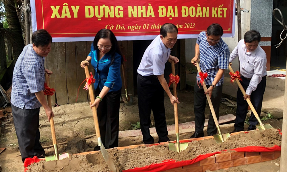 Cần Thơ: Huy động mọi nguồn lực “Chung tay xóa nhà tạm, nhà dột nát”