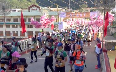 1.170 vận động viên tham gia giải chạy việt dã Ultra Trail Mù Cang Chải năm 2023