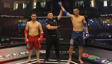 Võ sĩ Phạm Công Minh lập kỷ lục giải MMA số 1 Việt Nam