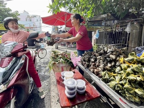 High demand for products during pest-killing festival