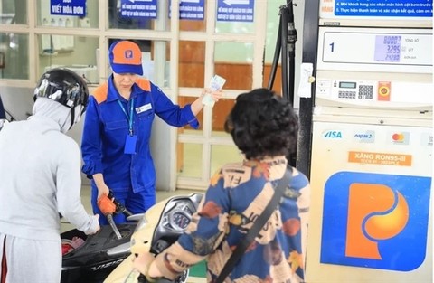 Petrol prices inch up on Thursday