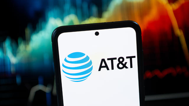 AT&T is giving a $5 credit after service outage. Here's what to know.