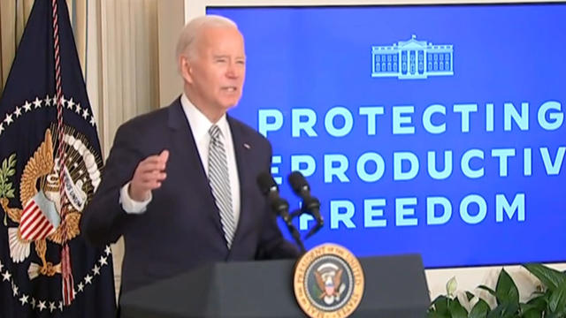 Chiến dịch Biden đặt quyền phá thai vào tầm ngắm