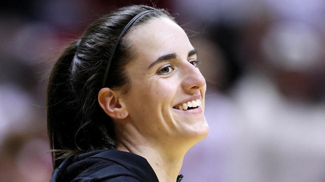 Caitlin Clark breaks NCAA scoring record