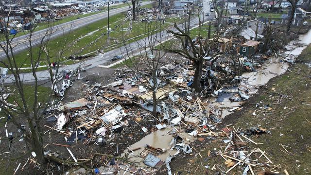 Deadly tornadoes leave trail of destruction in several states