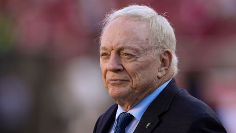 Người phụ nữ khẳng định chủ sở hữu Cowboys Jerry Jones là cha cô từ chối khiếu nại phỉ báng