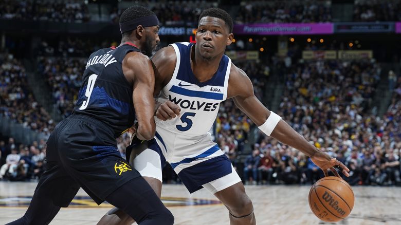 Minnesota Timberwolves một lần nữa làm choáng váng Denver Nuggets để dẫn trước loạt trận 2-0