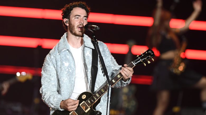 Chẩn đoán ung thư da của Kevin Jonas