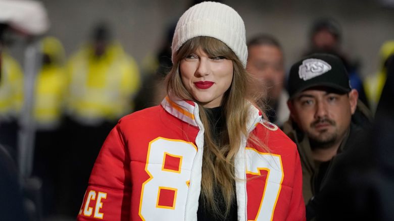 Taylor Swift baked homemade Pop-Tarts for Travis Kelce’s teammates, says coach Andy Reid