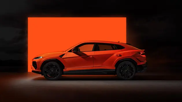 Lamborghini ra mắt SUV Urus SE phiên bản hybrid đầu tiên