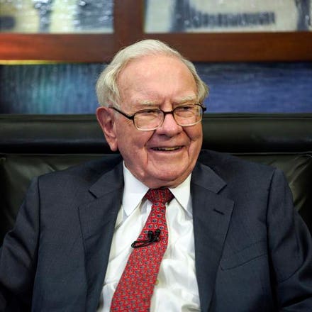 Berkshire Hathaway của tỷ phú Buffett đạt kỷ lục 157 tỷ USD tiền mặt - nhưng thua lỗ khi đầu tư