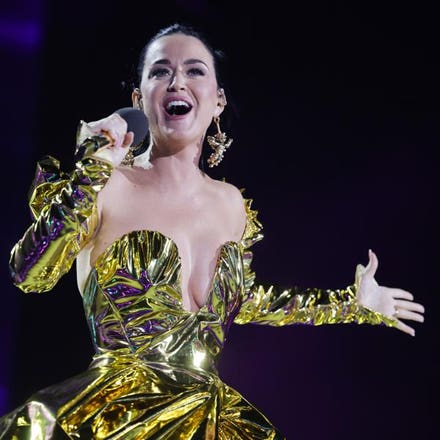 Katy Perry Met Gala ăn mặc "Go Viral"