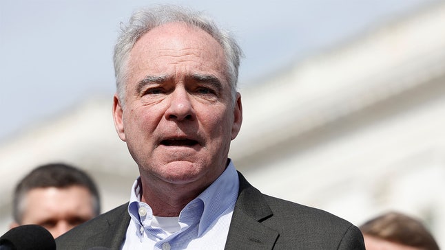 VA Dem Tim Kaine cảnh báo rằng không nên coi việc bầu cử là chuyện đương nhiên như là nhà nước mắt xanh