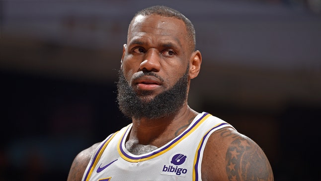 LeBron James phản đối luật sử dụng súng sau vụ nổ súng ở UNLV: 'Thật nực cười'