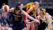 Caitlin Clark phá vỡ kỷ lục đánh bóng WNBA