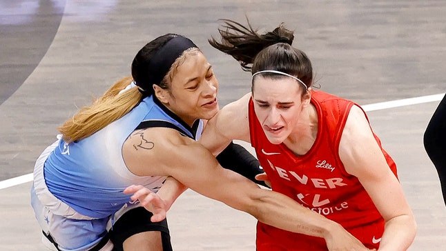 WNBA nâng cấp mạnh cho Caitlin Clark, được phạt là Angel Reese