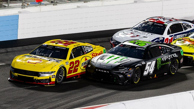 Joey Logano, Ty Gibbs đối đầu nảy lửa sau cuộc đua Clash at the Coliseum