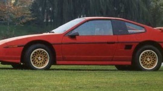 Pontiac Fiero S/E và GT