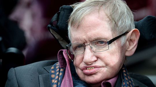 Stephen Hawking đã làm việc như thế nào