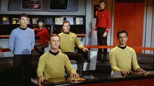 50 năm và đang đếm: Các nhà văn 'Star Trek' giải thích sức mạnh bền bỉ nghiêm túc của nó