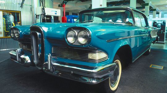 Tại sao Ford Edsel thất bại