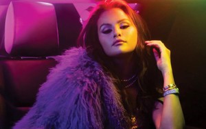 Selena Gomez thông báo trở lại với âm nhạc