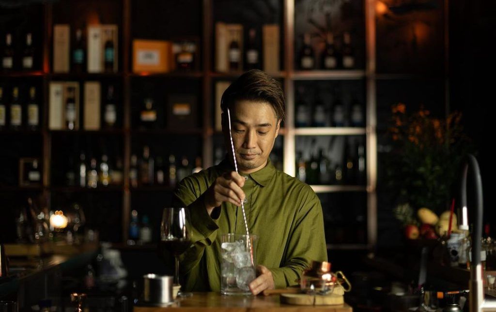 Vì vậy, chúng tôi đã nói chuyện cocktails và pha chế suy nghĩ với Kei Sawada của bar Ếch