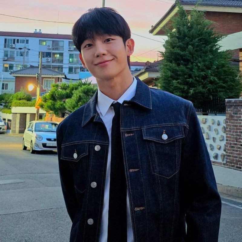 Giá trị của Jung Hae-in: Nhìn vào ‘ Tình yêu thương và sự giàu có đáng kinh ngạc của ngôi sao kế bên