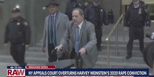 Bản án hiếp dâm năm 2020 của Harvey Weinstein bị lật đổ