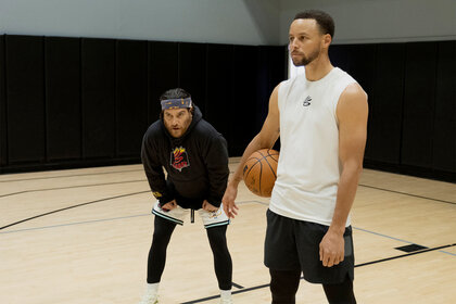 Chương đầu tiên của chương trình hài kịch của Stephen Curry lên sóng trên đài phát thanh đài phát thanh ABC vào tháng tới