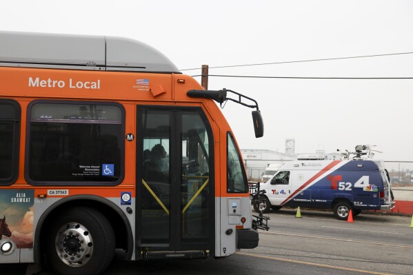 Cướp xe bus ở Los Angeles, một hành khách thiệt mạng