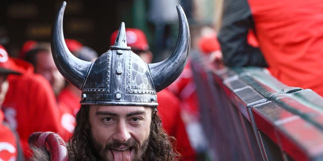 Cincinnati Reds Retire Viking Helmet Home Run reelecation, Thay thế bằng mật mã