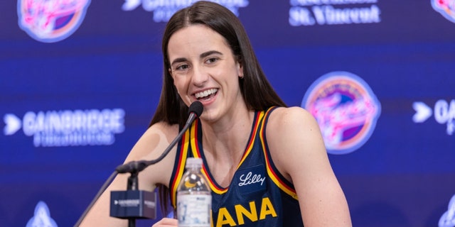 Caitlin Clark tham gia trò chơi Pacers Indiana với đội WNBA