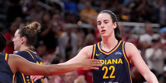 Caitlin Clark phá vỡ một kỷ lục mới của WNBA, chỉ cần 28 trò chơi