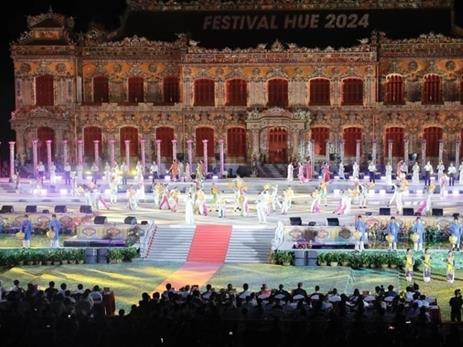 Huế Int’l Arts Festival Week draws over 100,000 visitors